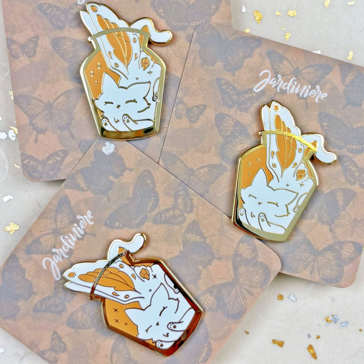 Jardiniere White.ver Hard Enamel Pin