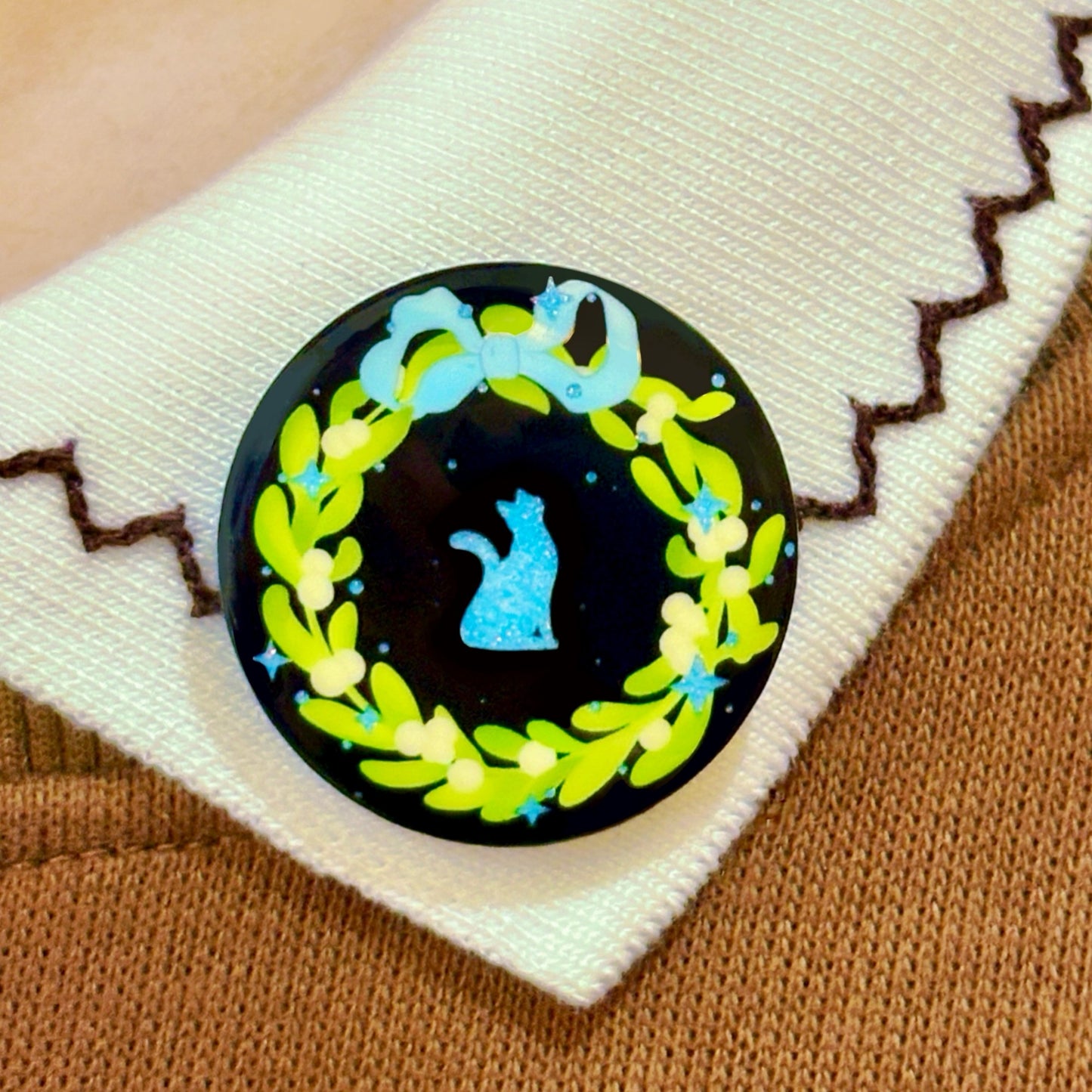 Meowly Wreath Kitty Badge