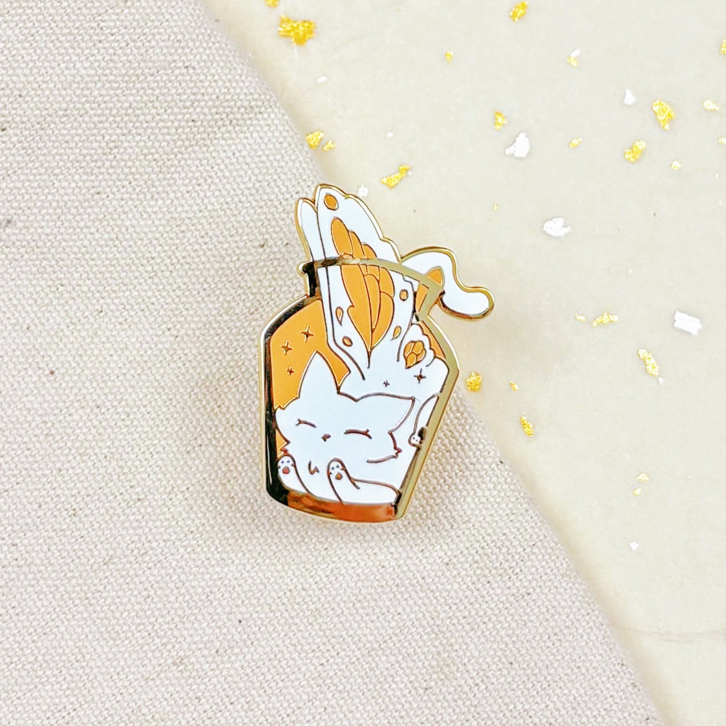 Jardiniere White.ver Hard Enamel Pin