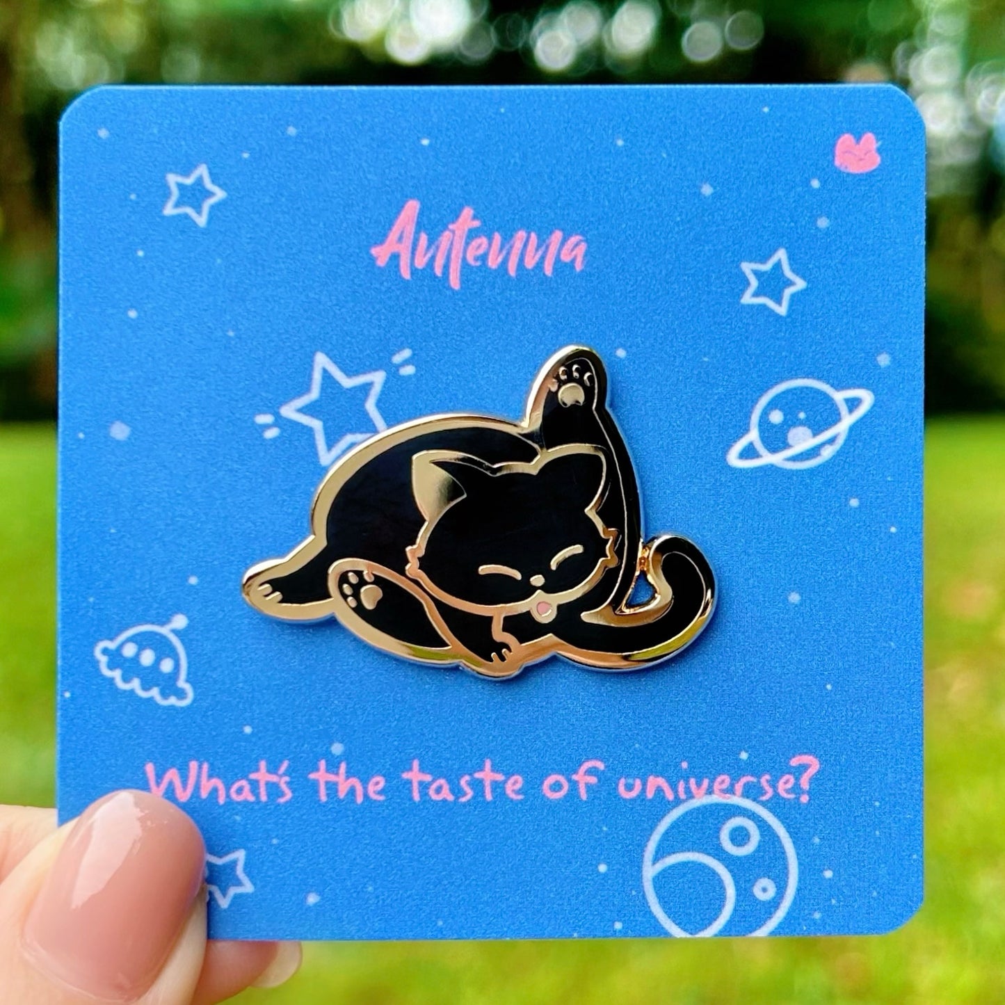 Antenna Hard Enamel Pin