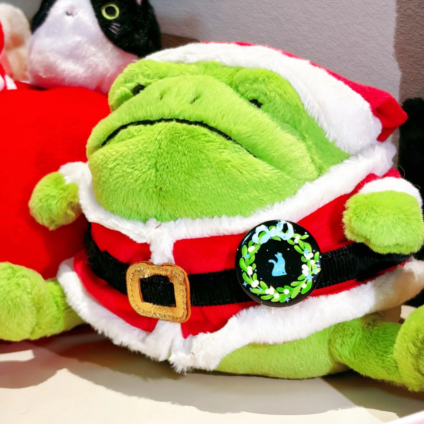 Meowly Wreath Kitty Badge